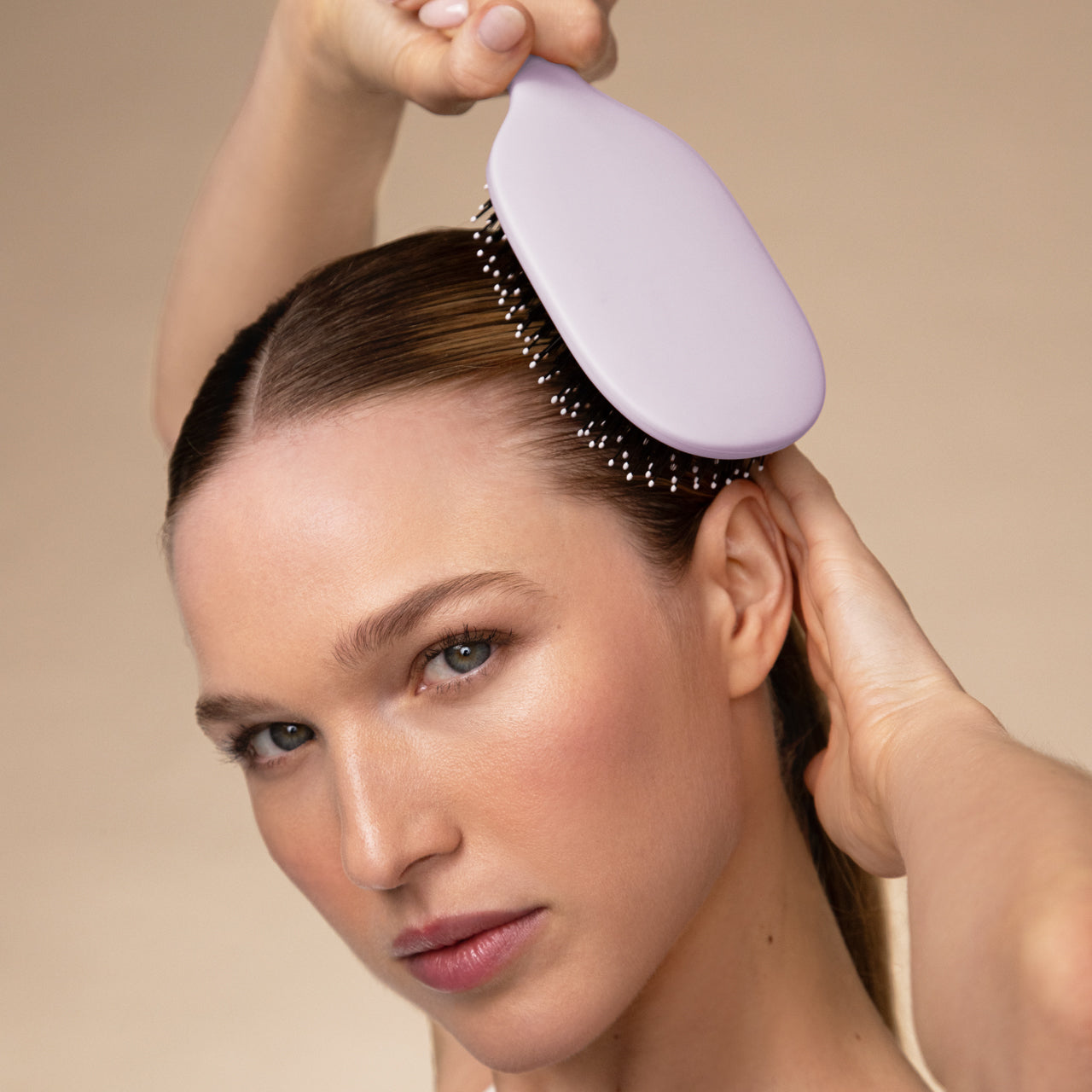 Soft Violet Smooth and Polish Brush - Signature Selection