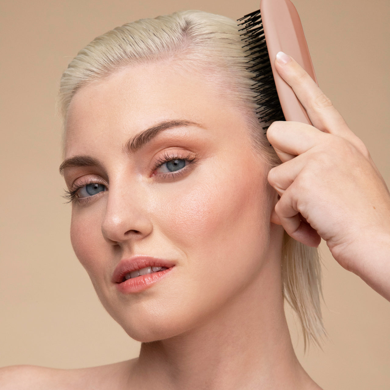 Scalp Renewal Brush in Terracotta - Curated Collection