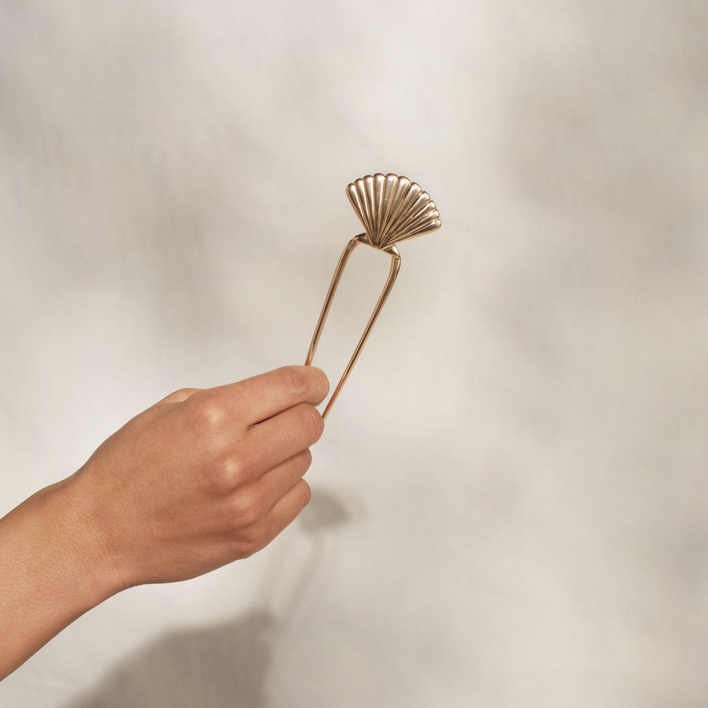 Metal Clam Shell French Hair Pin - Gold - Signature Selection