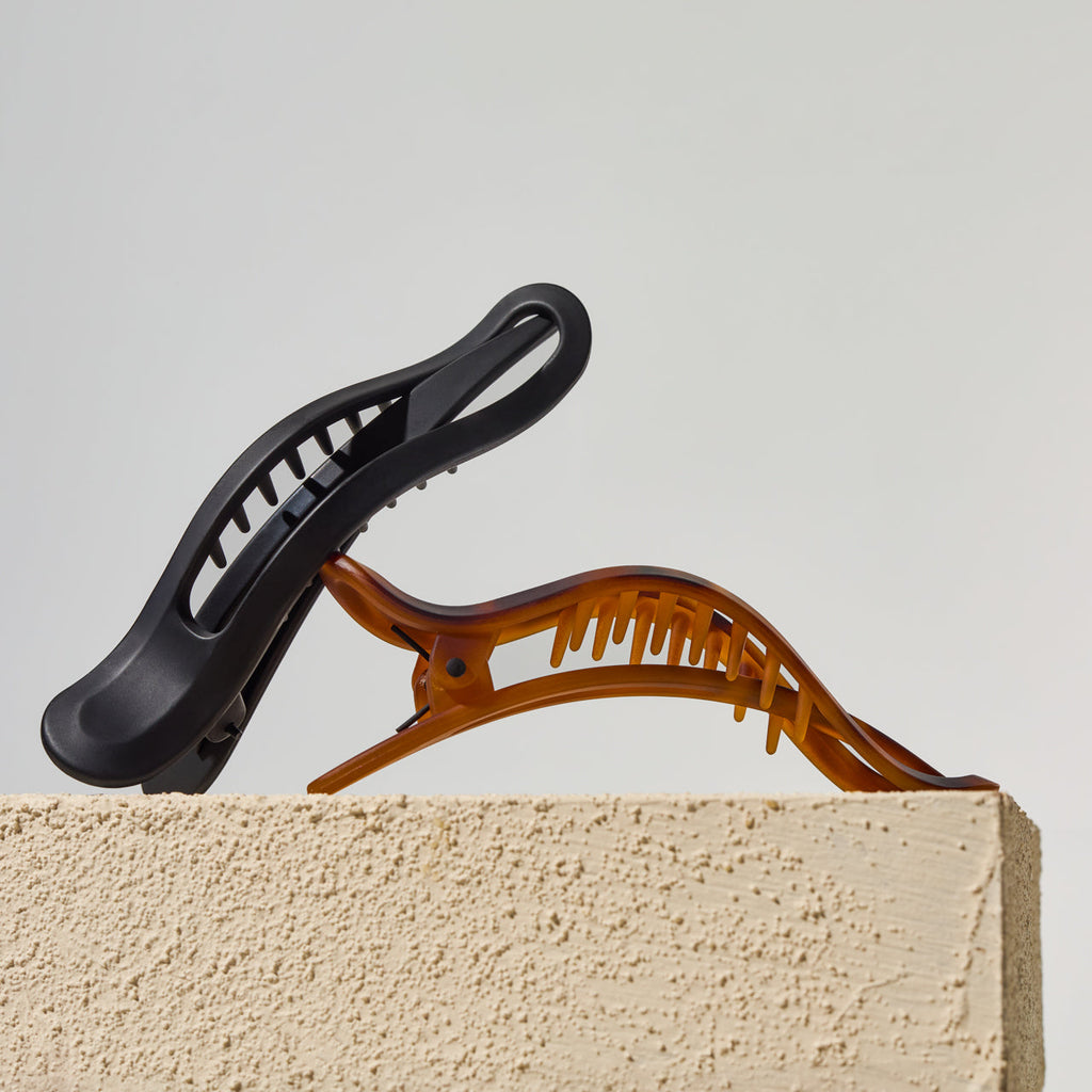 Black and Tort Curved Flat Lay Claw Clips 2pc Set - Everyday Essentials