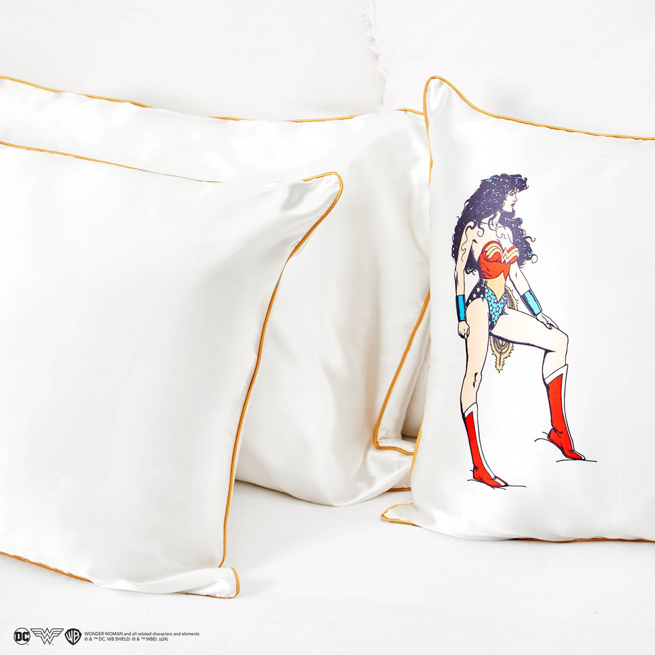 Kitsch x Wonder Woman Satin Pillowcase in Believe in Wonder - Curated Collection