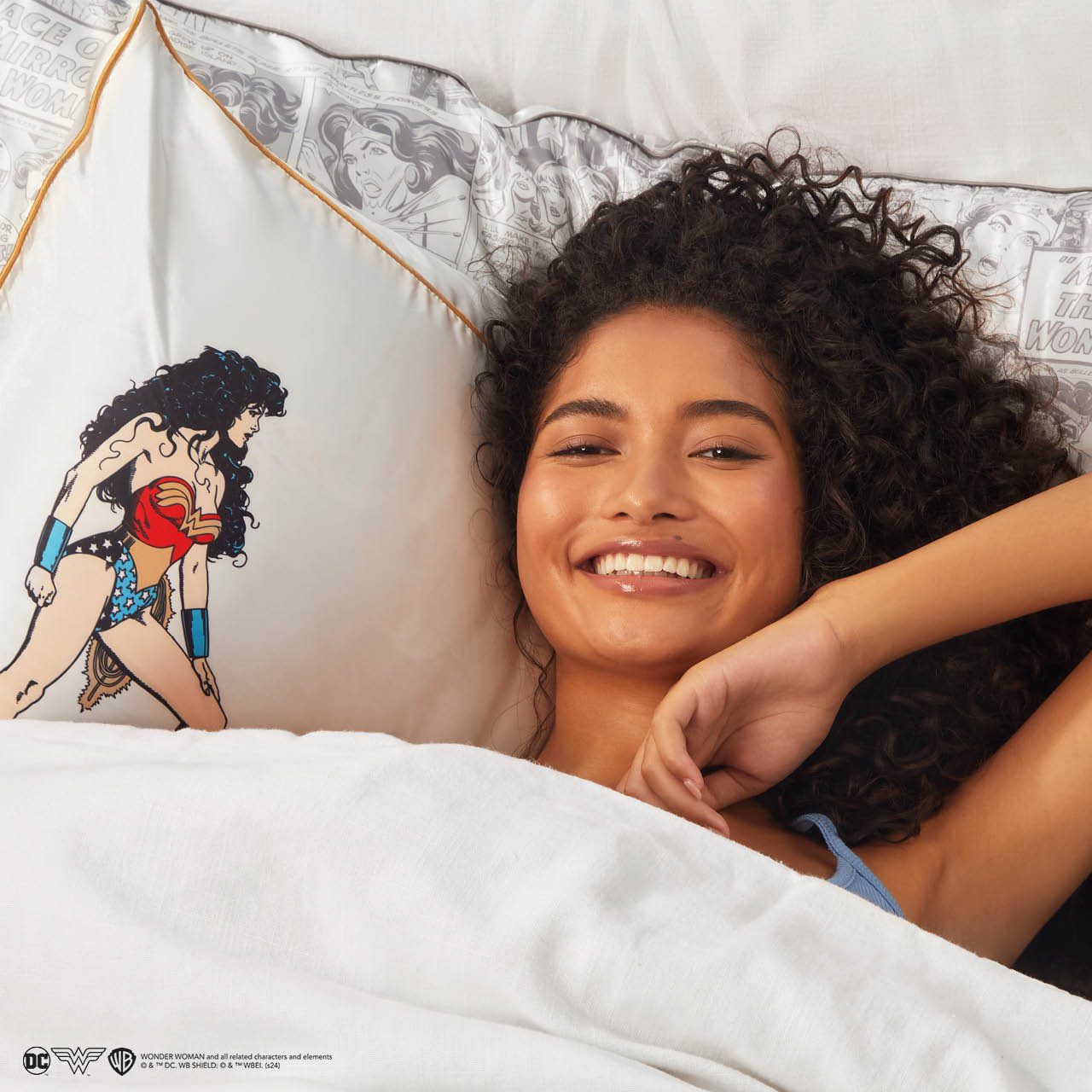 Kitsch x Wonder Woman Satin Pillowcase in Believe in Wonder - Curated Collection