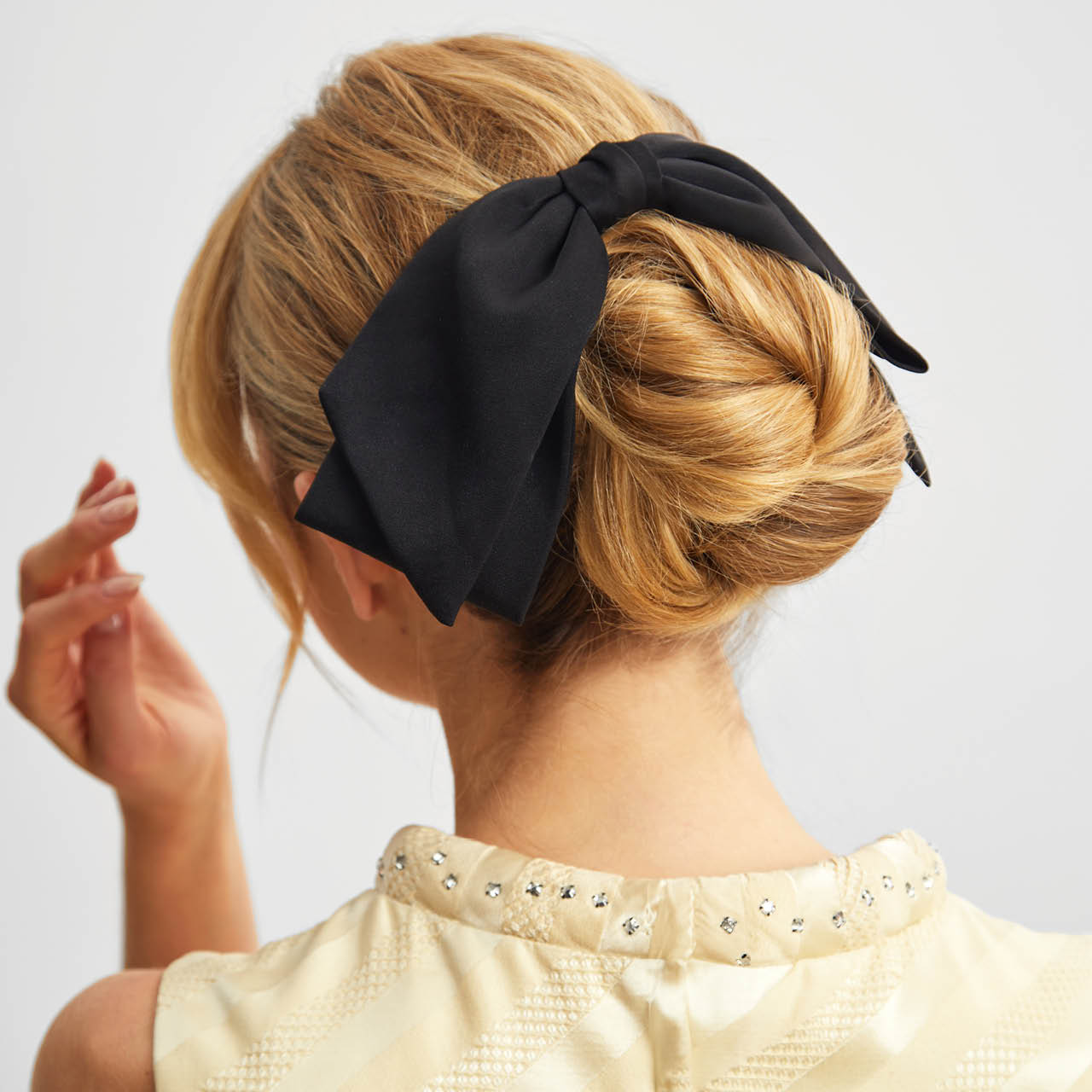 Black Bow Hair Clip - Curated Collection