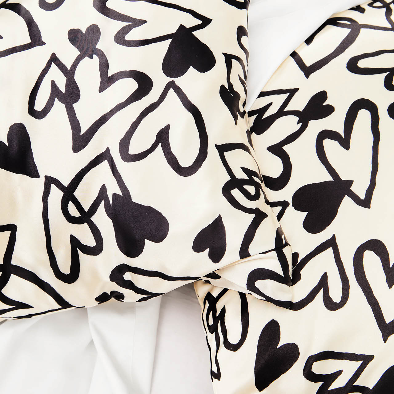Satin Pillowcase in Heart Print - King - Signature Selection