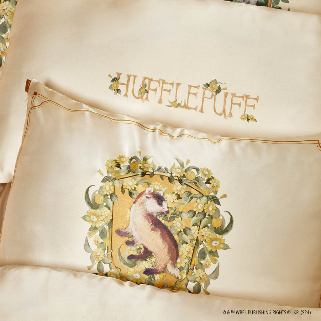 Kitsch x Harry Potter Satin Pillowcase in Hufflepuff 2 Pack - Signature Selection