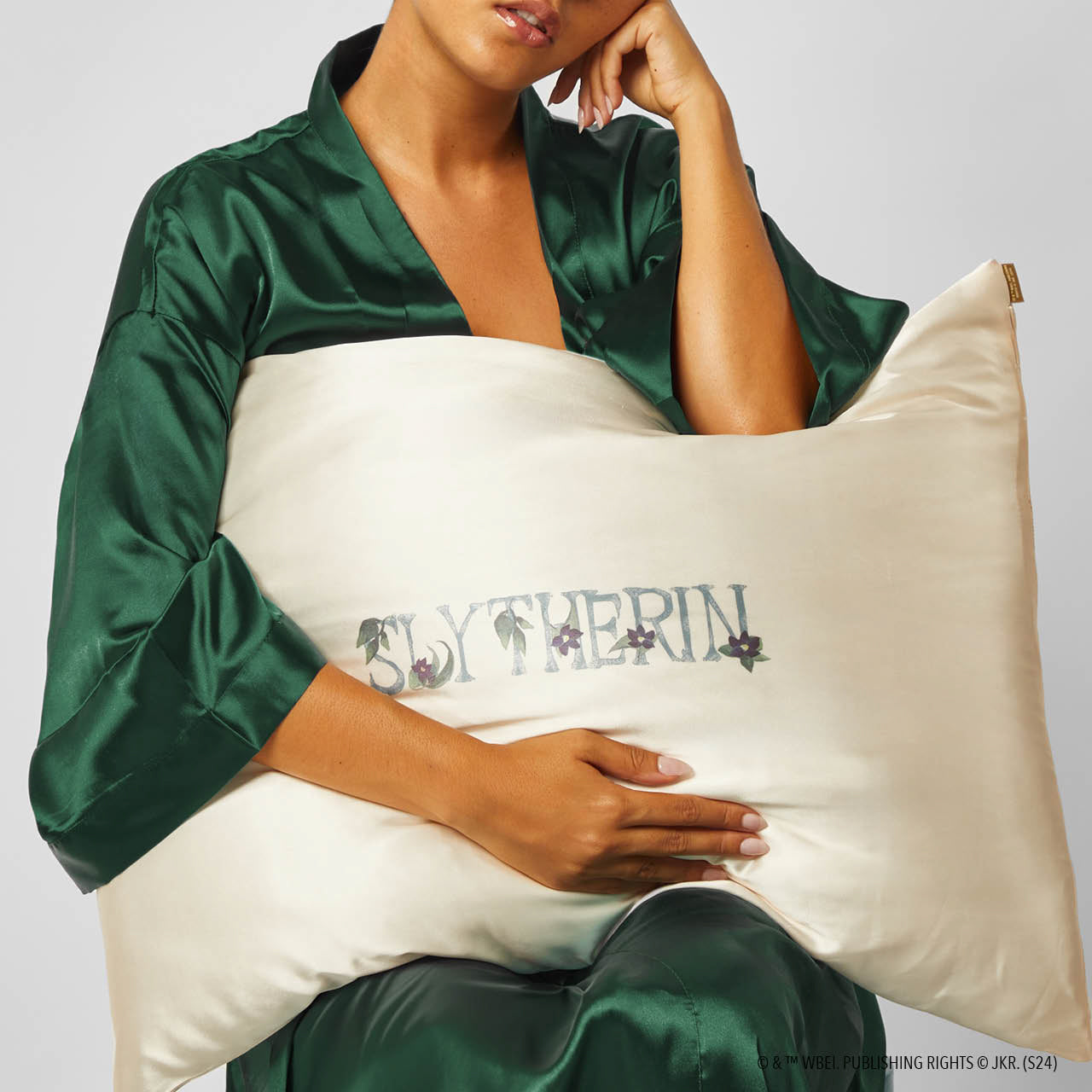 Kitsch x Harry Potter Satin Pillowcase in Slytherin 4 Pack - Everyday Essentials