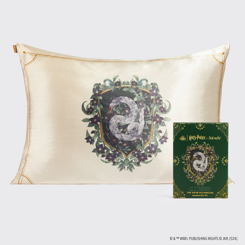 Ultimate Hogwarts Collectors Bundle - Standard - Signature Selection