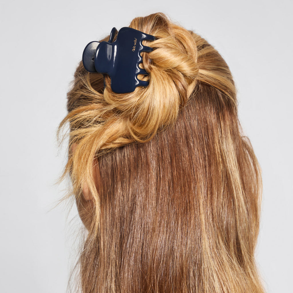 Blue Orchid Cloud Claw Clip - Medium - Everyday Essentials