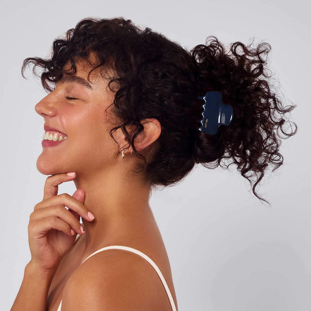 Blue Orchid Cloud Claw Clip - Medium - Everyday Essentials