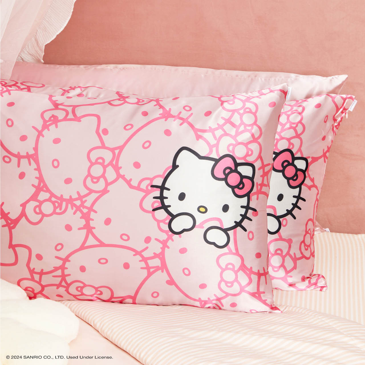 Kitsch x Hello Kitty Satin Pillowcase in Pink Hello Kitty Faces - King - Curated Collection